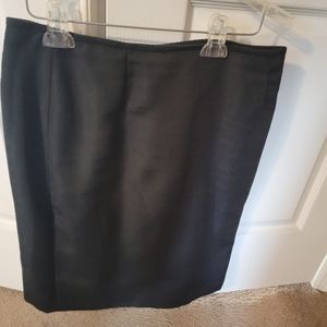 Tahari skirt size 8 black